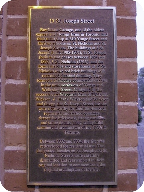 Plaque Photo