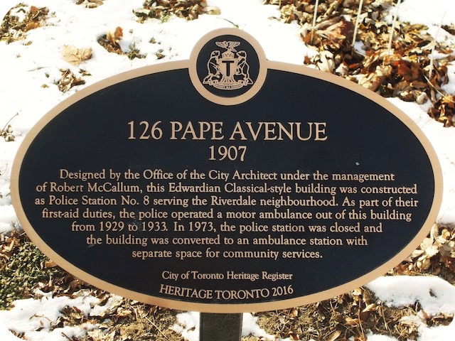 Plaque Photo