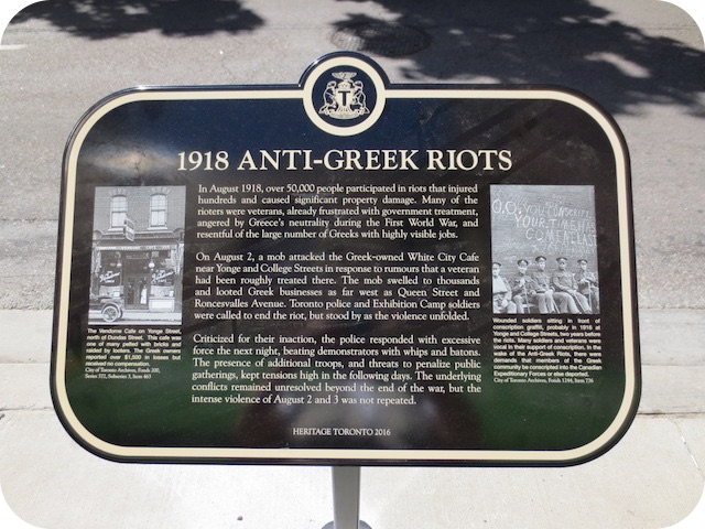 Plaque Photo
