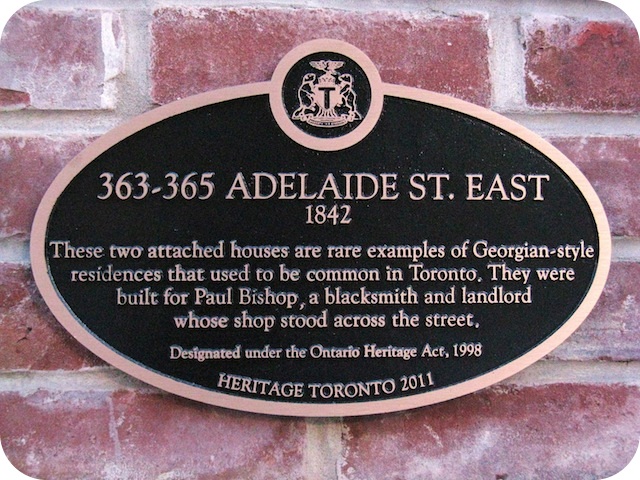 Plaque Photo