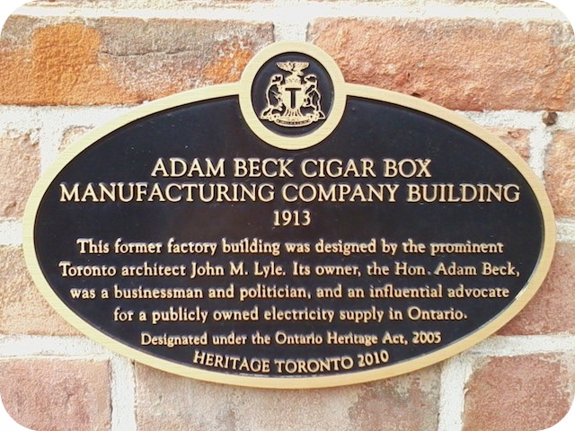 Plaque Photo