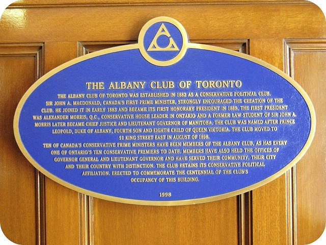 Plaque Photo