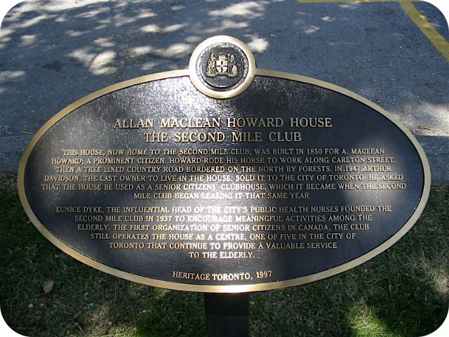 Plaque Photo