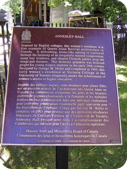Plaque Photo
