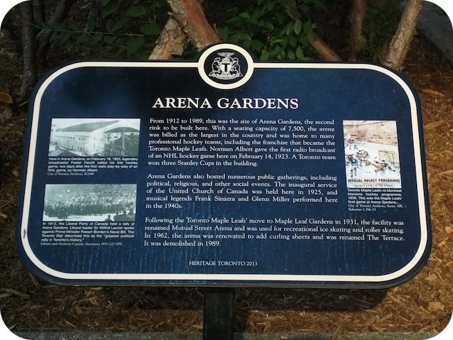 Plaque Photo