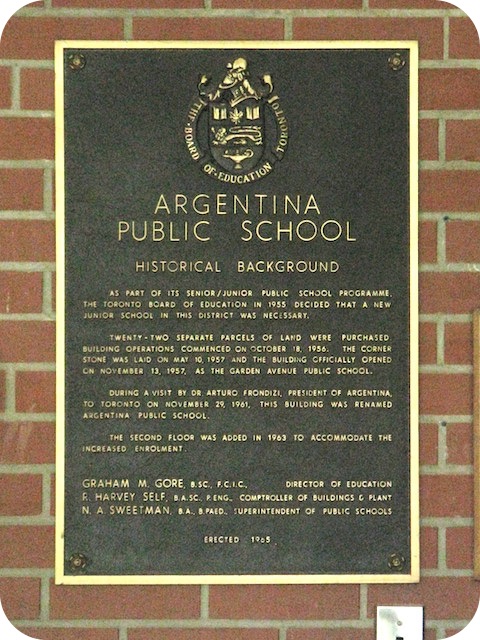 Plaque Photo