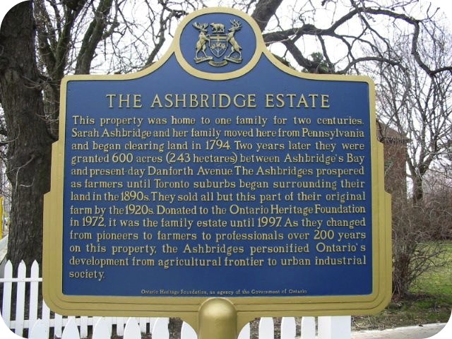 Plaque Photo