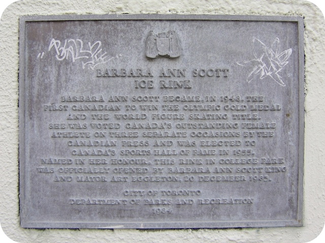 Plaque Photo