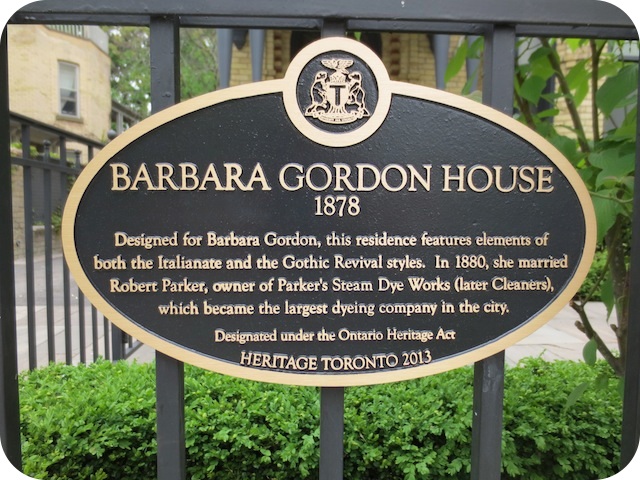 Plaque Photo