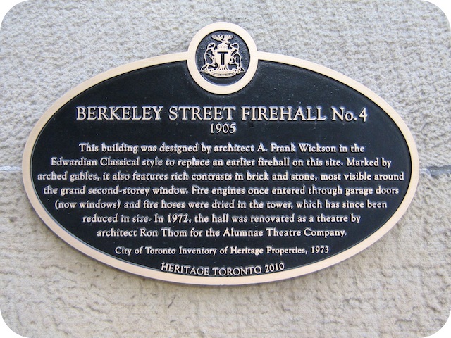 Plaque Photo