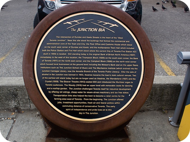 Plaque Photo