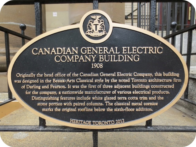 Plaque Photo