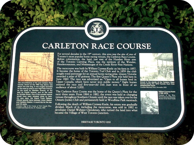 Plaque Photo