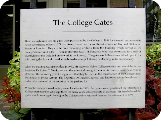 Plaque Photo