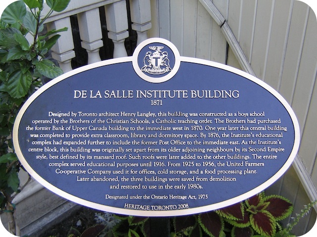 Plaque Photo