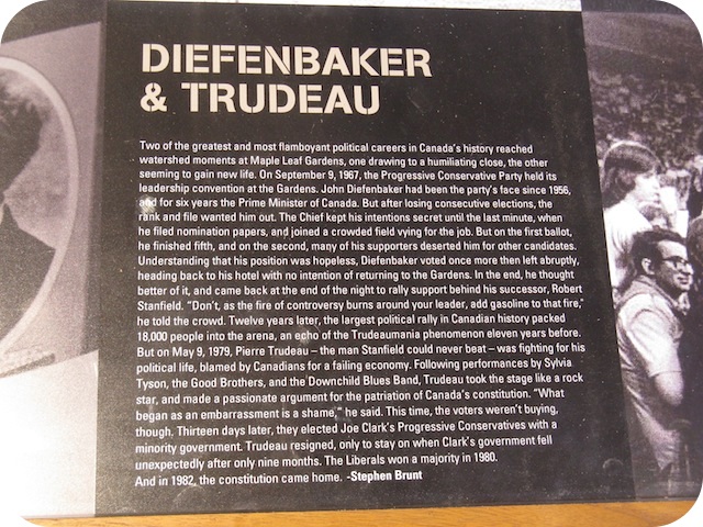 Plaque Photo