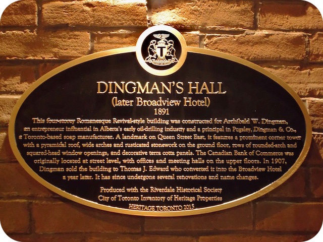 Plaque Photo