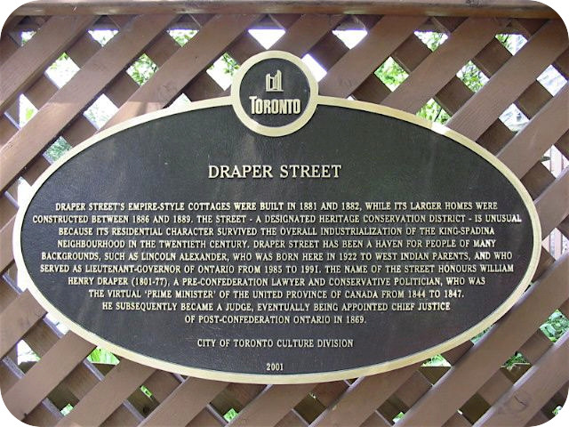 Plaque Photo