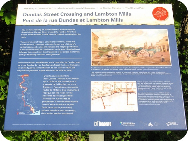 Plaque Photo
