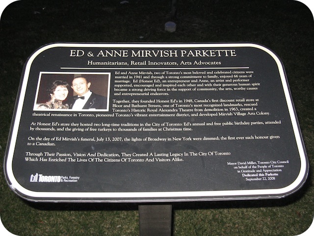 Plaque Photo