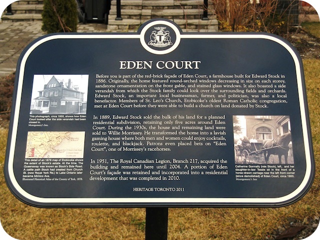 Plaque Photo