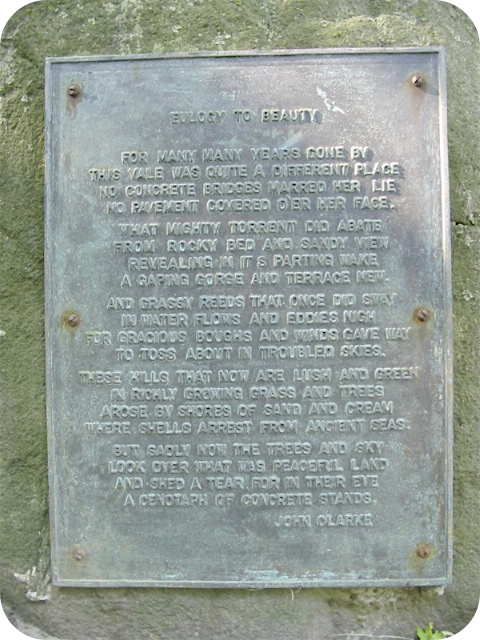 Plaque Photo
