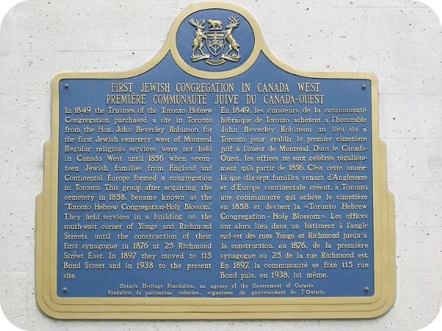 Plaque Photo