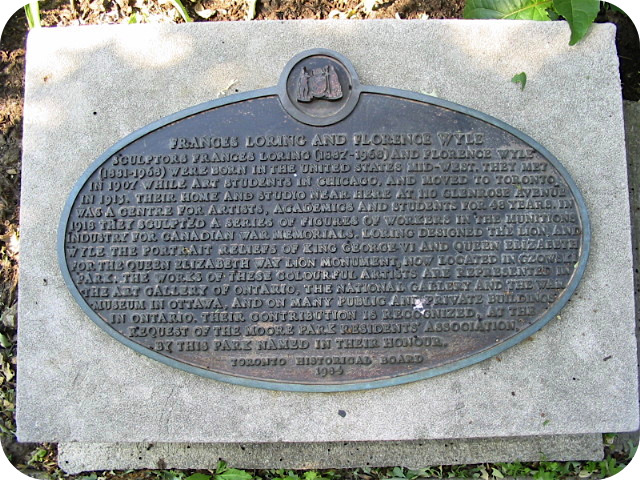 Plaque Photo