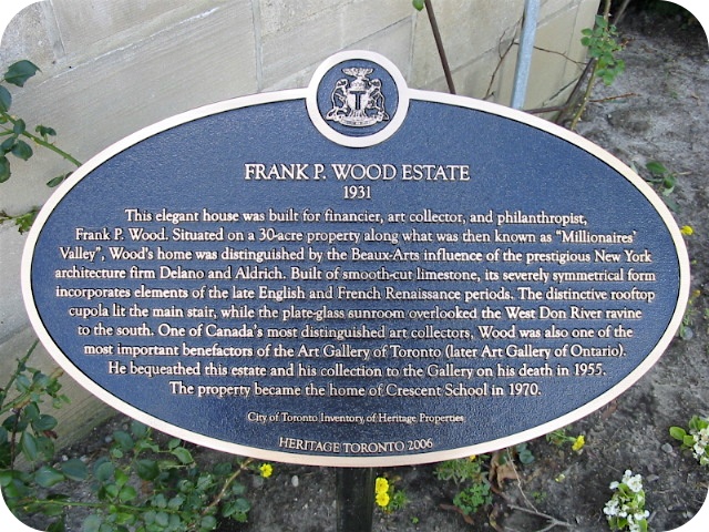 Plaque Photo