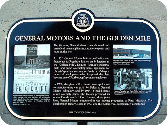 Plaque Photo