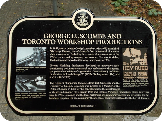 Plaque Photo