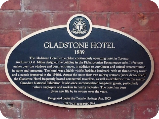 Plaque Photo