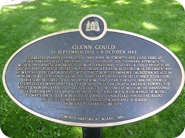 Plaque Photo