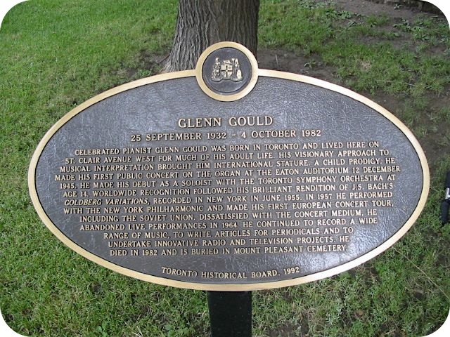 Plaque Photo