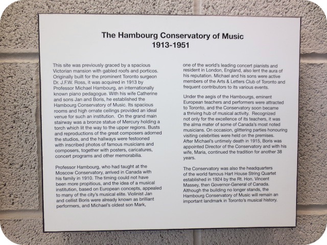 Plaque Photo
