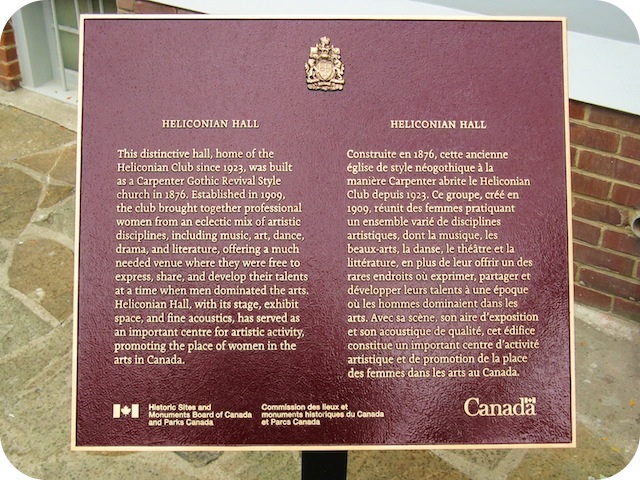 Plaque Photo