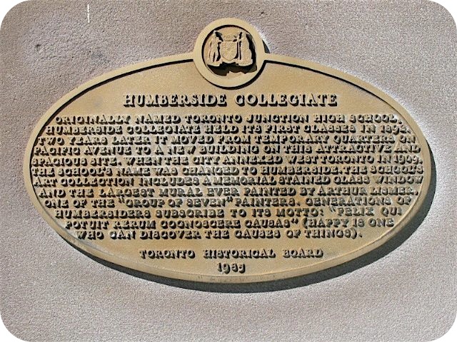 Plaque Photo