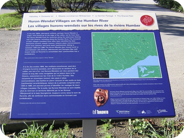 Plaque Photo