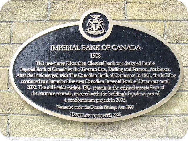 Plaque Photo