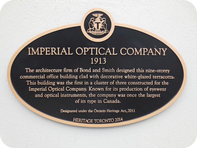 Plaque Photo