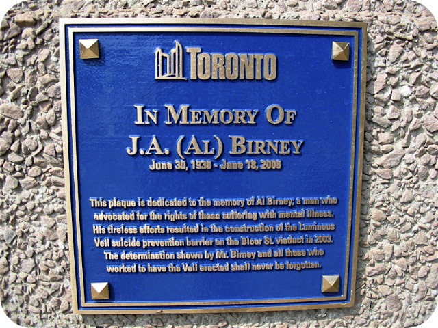 Plaque Photo