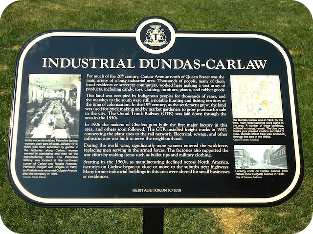 Plaque Photo