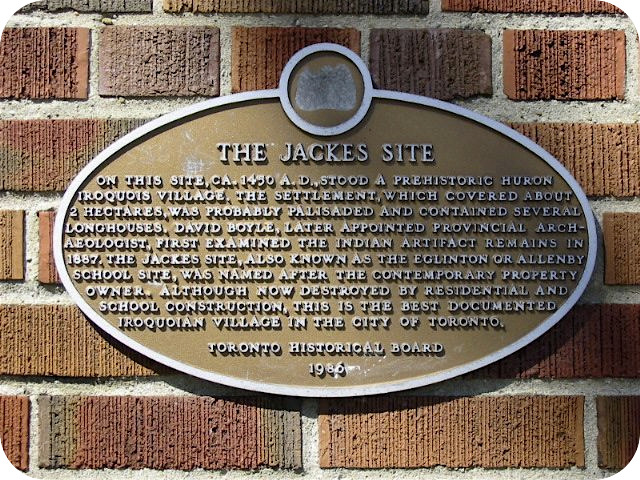 Plaque Photo