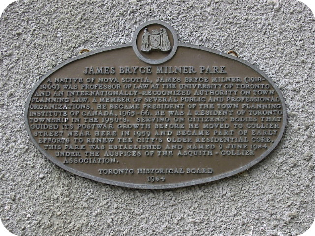 Plaque Photo