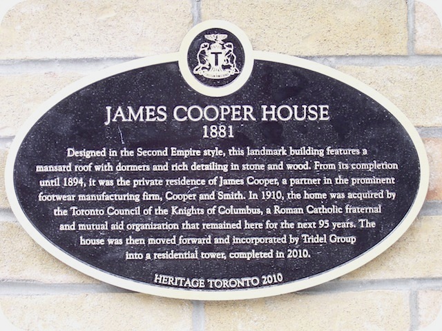 Plaque Photo