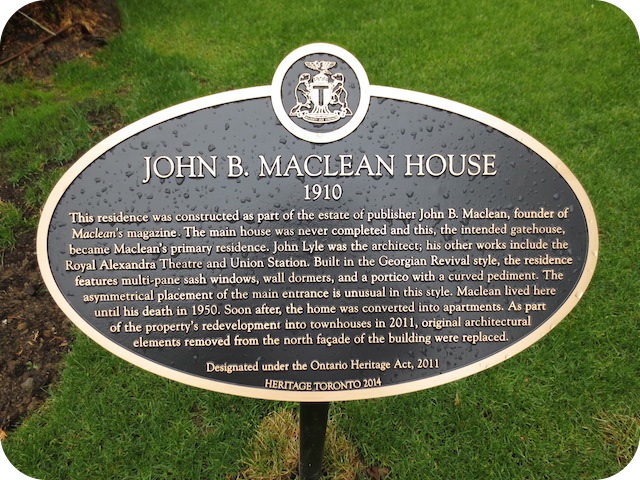 Plaque Photo