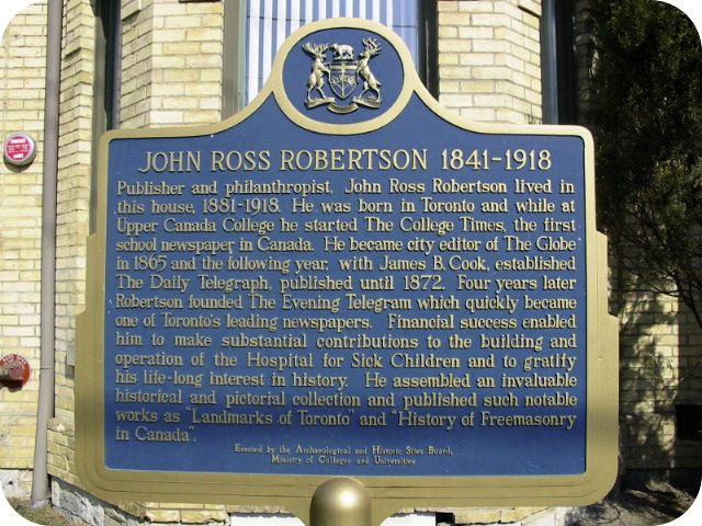 Plaque Photo