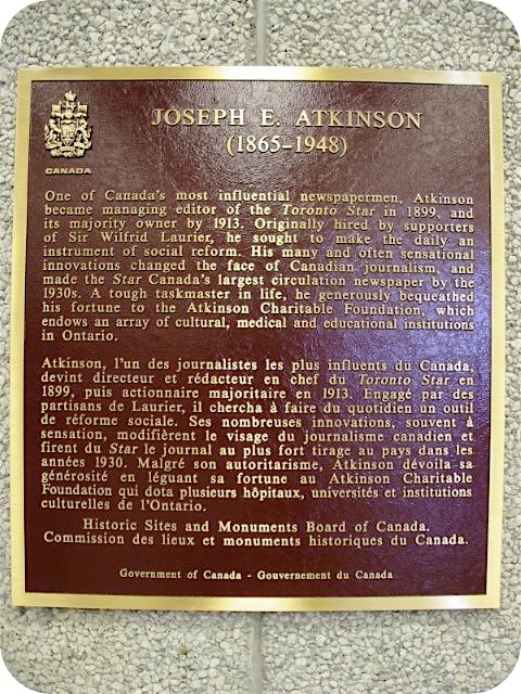 Plaque Photo