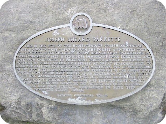 Plaque Photo