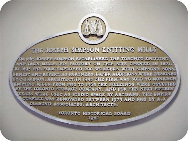 Plaque Photo